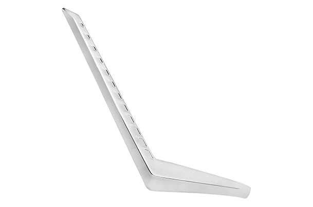 Rear Upper Dark Chrome Garnish | Victoris