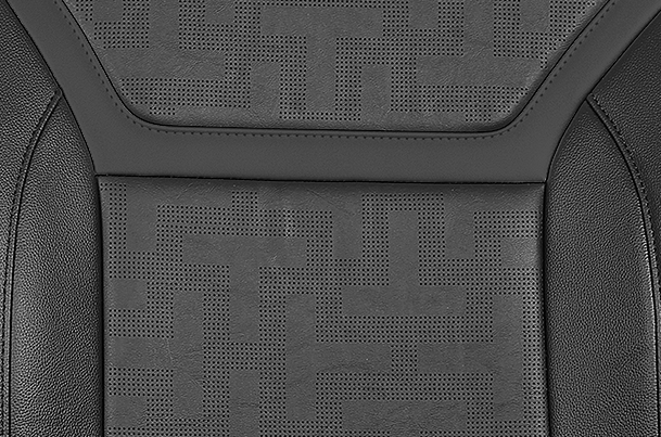 Seat Cover Triumph Finish Black Highlight | XL6 (Zeta Variant)